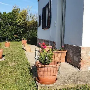 https://sara-lanzi.it-tuscanyhotel.com